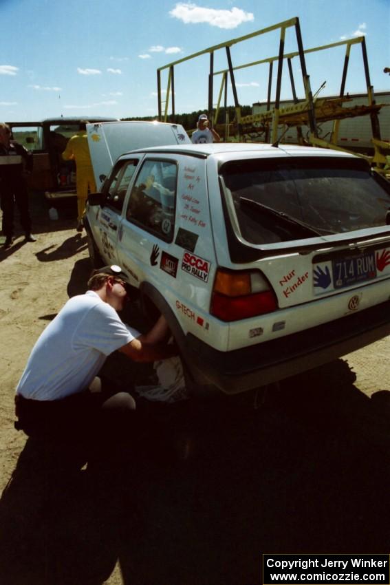 J.B. Lewis works on the Wayne Prochaska / Annette Prochaska VW Golf at Park Rapids service.