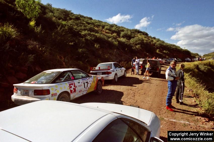 Tony Takaori / Ken Cassidy Mitsubishi Lancer Evo III and Janice Damitio / Amity Trowbridge Toyota Celica All-Trac near the start