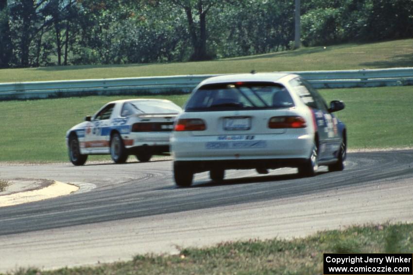 Scott Kronn / Bob Roth Honda Civic Si follows the Richard Guider / David Lapham Mazda RX-7 Turbo