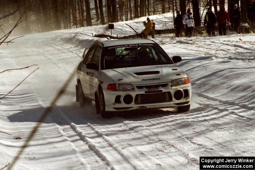 Pete Lahm / Matt Chester kept it first on the road on SS3 in their Mitsubishi Lancer Evo IV.