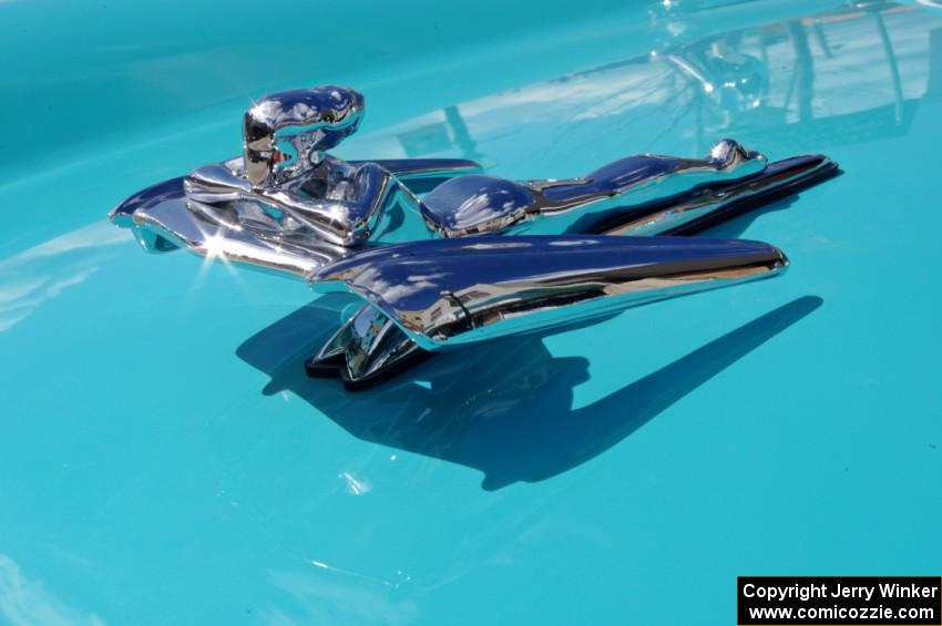 Nash Metropolitan hood ornament