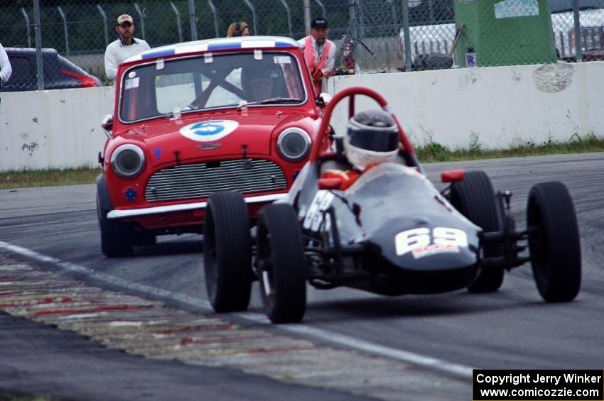 Jon Belanger's Autodynamics Mk. V Formula Vee and Gary Snider's Austin Mini Cooper