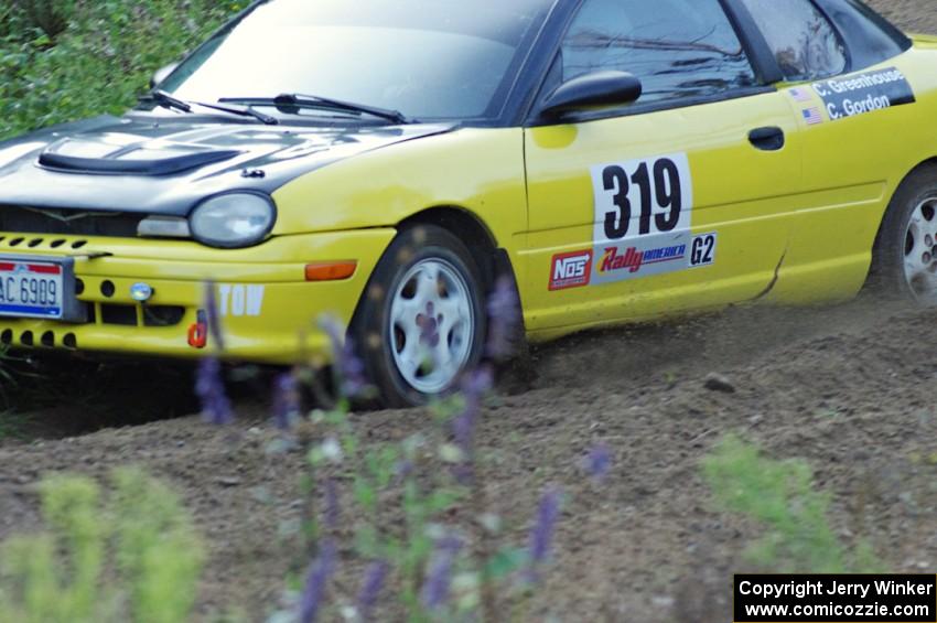 Chris Greenhouse / Chris Gordon in their Plymouth Neon on SS1