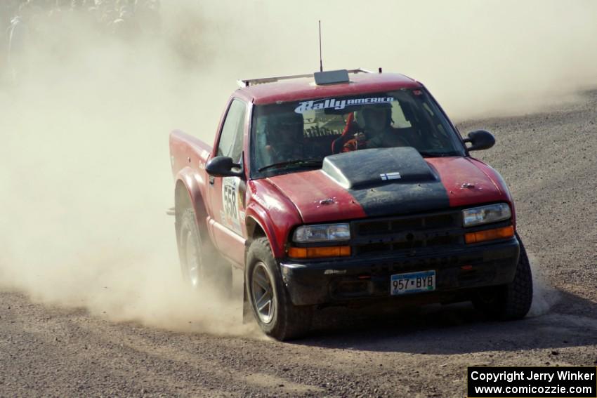 Jim Cox / Dan Drury in their Chevy S-10 on SS1 (Green Acres I)