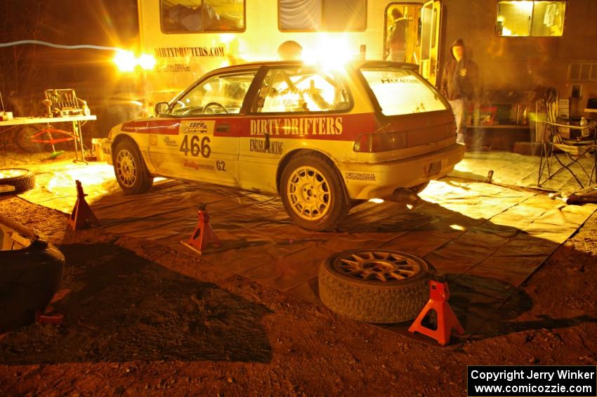 Brian Gottlieb / Pat Darrow in their Toyota FX-16 at Kenton service before SS8 (Bob Lake).