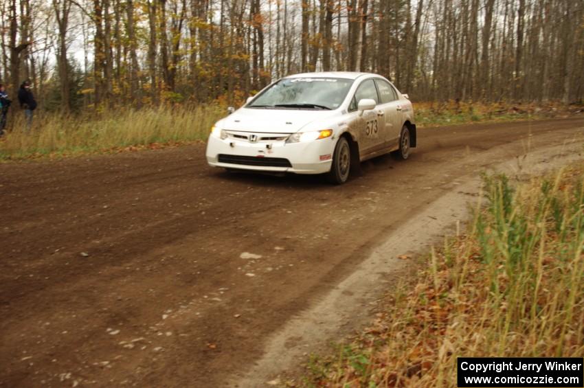 Jordan Guitar / Maria Bruen in their Honda Civic Si on SS16 (Arvon Tower 2)