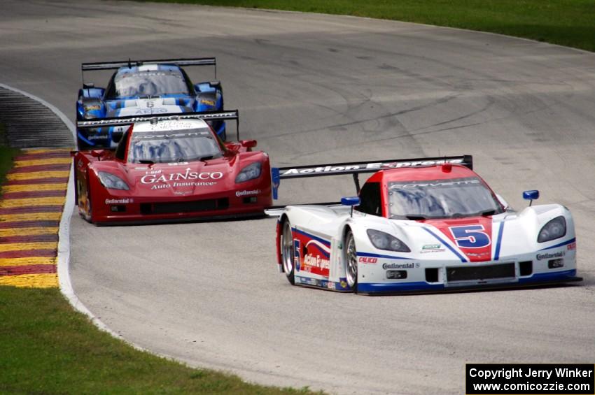 João Barbosa / Christian Fittipaldi Chevy Corvette DP (Coyote) and Jon Fogarty / Alex Gurney Chevy Corvette DP (Riley)