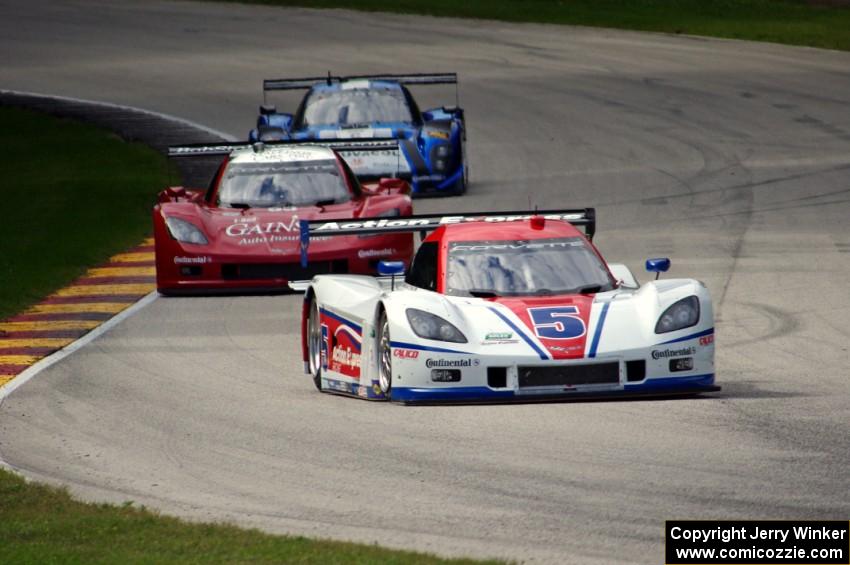 João Barbosa / Christian Fittipaldi Chevy Corvette DP (Coyote) and Jon Fogarty / Alex Gurney Chevy Corvette DP (Riley)