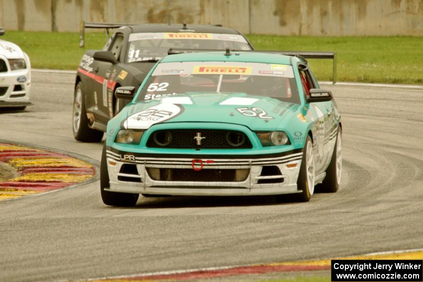 David Sterckx's Ford Mustang Boss 302S and Tony Gaples' Chevy Camaro