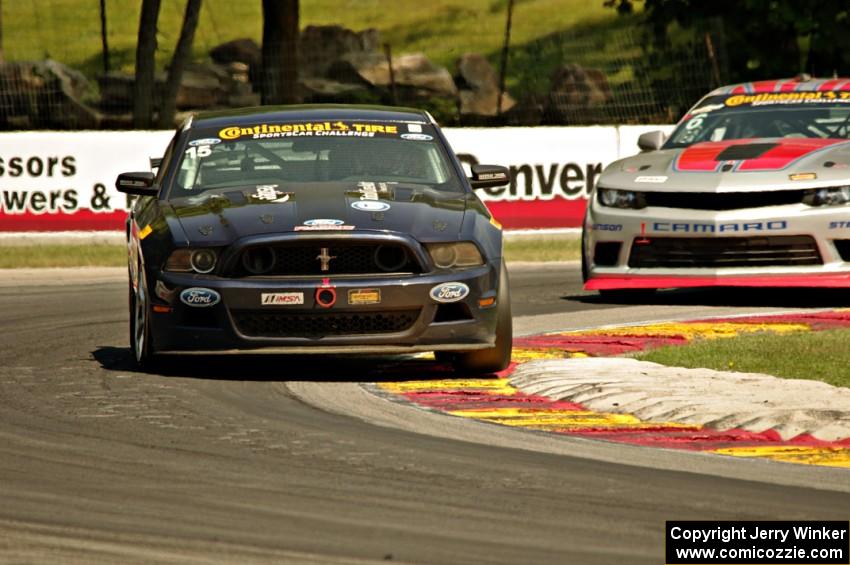 Jade Buford / Scott Maxwell Ford Mustang Boss 302R and Robin Liddell / Andrew Davis Chevy Camaro Z/28.R