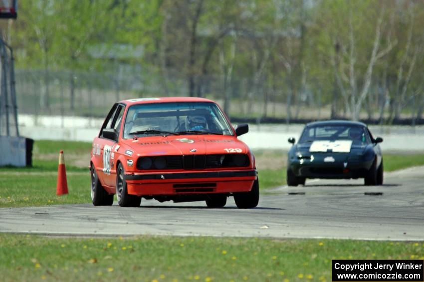 E30 Bombers BMW 325i and Transcendental Racing Mazda Miata