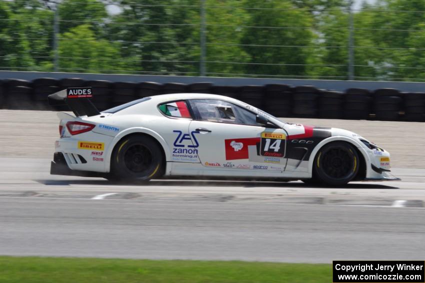 Mauro Trentin's Maserati Trofeo goes wide at turn one.