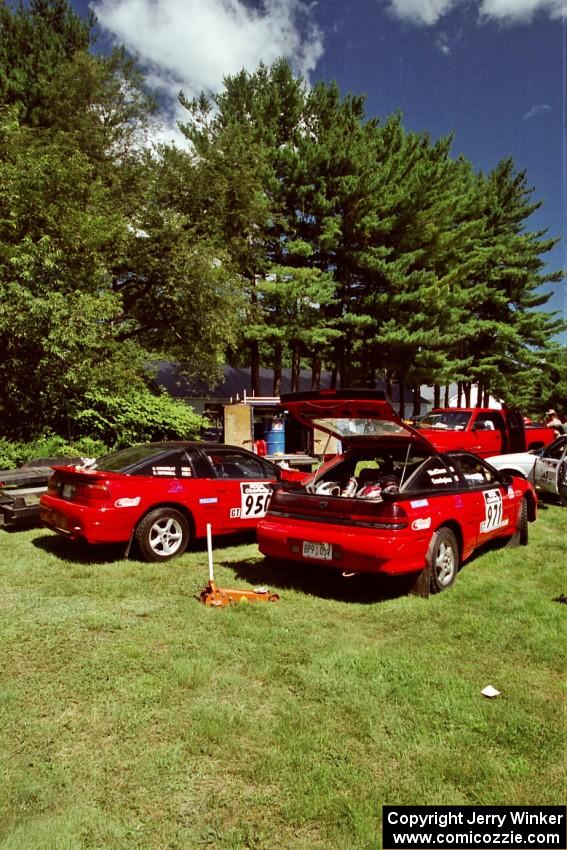 Shane Mitchell / Paul Donnelly Eagle Talon and Brendan Cunningham / Paul McClean Eagle Talon TSi prior to the start of the event