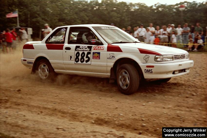 Ted Mendham / Lise Mendham Nissan Sentra SE-R at the finish of SS1, Mexico Rec.