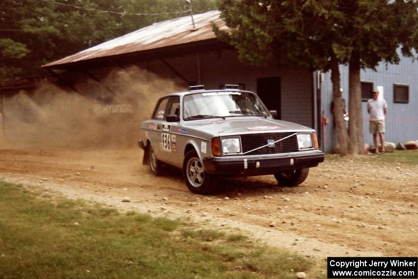 Don Paulsen / Charles Paulsen Volvo 240GT at the finish of SS1, Mexico Rec.