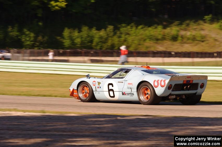 Mac McCombs' Ford GT40