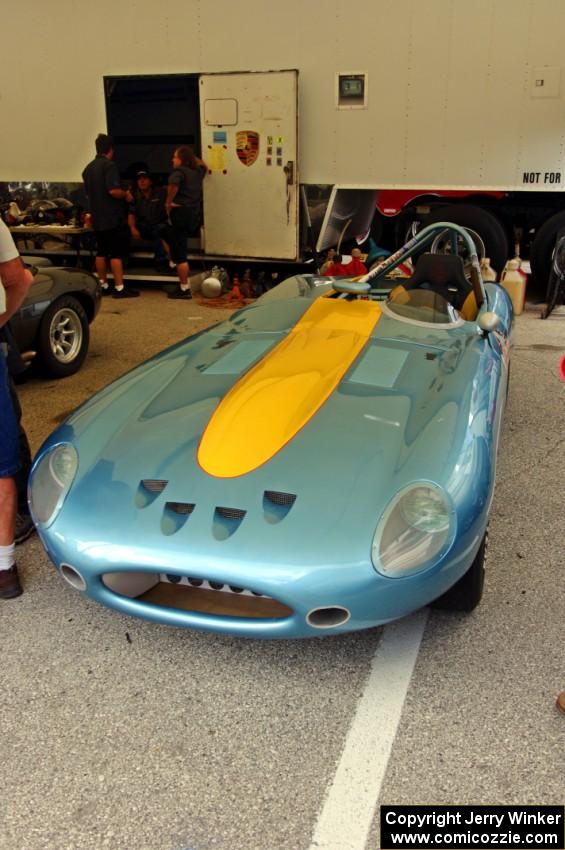 Debbie Graves' Jaguar XKE Roadster