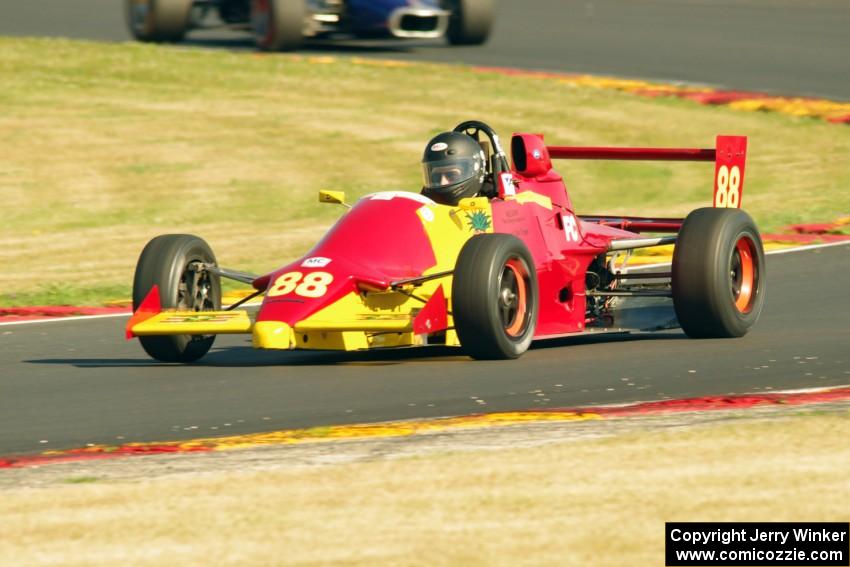 Nelson Lampert's Van Diemen RF88