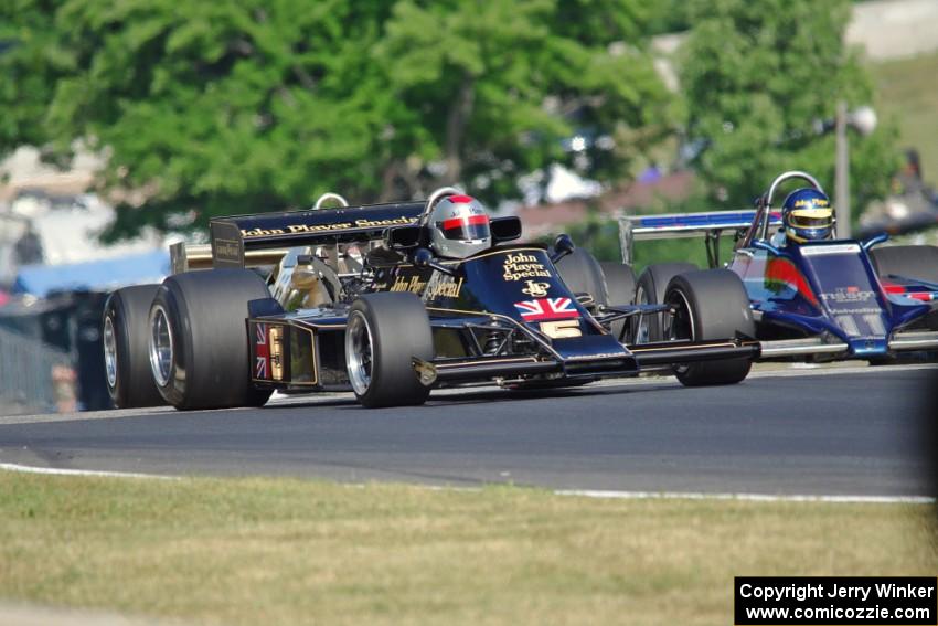 Chris Locke's Lotus 77 and Andrew Beaumont's Lotus 81