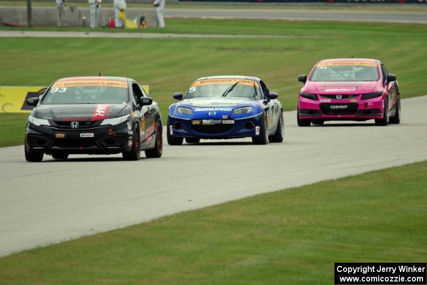 Chad Gilsinger / Ryan Eversley Honda Civic Si, Stevan McAleer / Chad McCumbee Mazda MX-5 and Sarah Cattaneo / Owen Trinkler