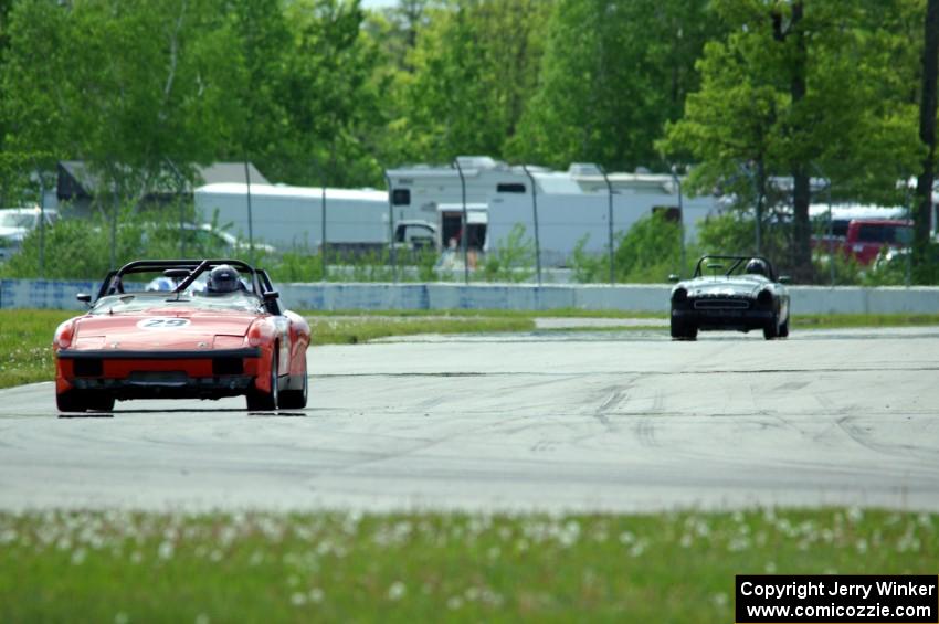 Ben Robertaccio's Porsche 914/6 and Jeff Edington's MGB