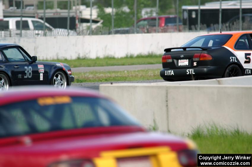 Patrick Price's ITA Nissan 200SX SE-R and Craig Stephens' ITE-1 Porsche 911