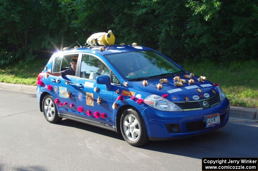 ArtCar 13 - Nissan Versa