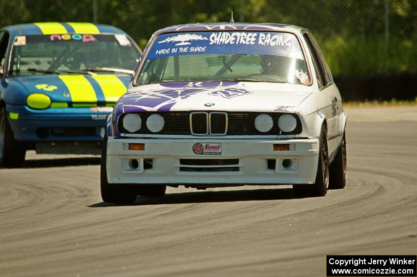 Craig Campbell's ITA BMW 325is and John Glowaski's ITA Dodge Neon ACR