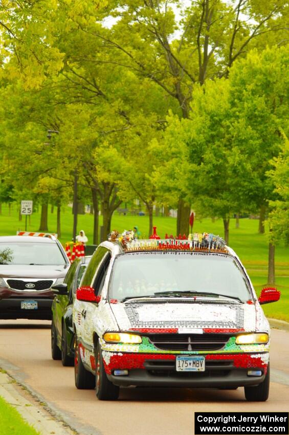 ArtCar - Dodge Caravan