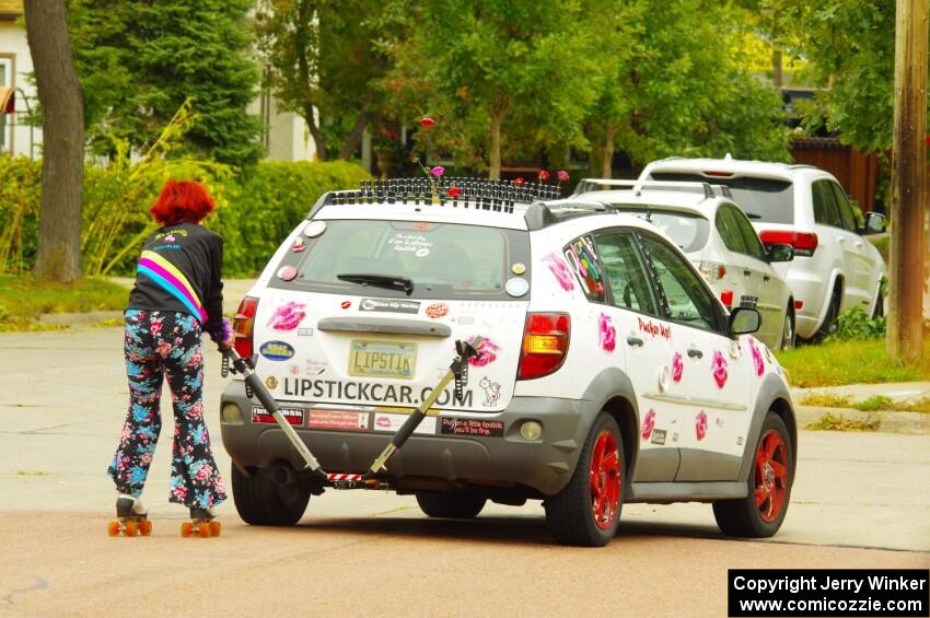 ArtCar - Pontiac Vibe and roller girl