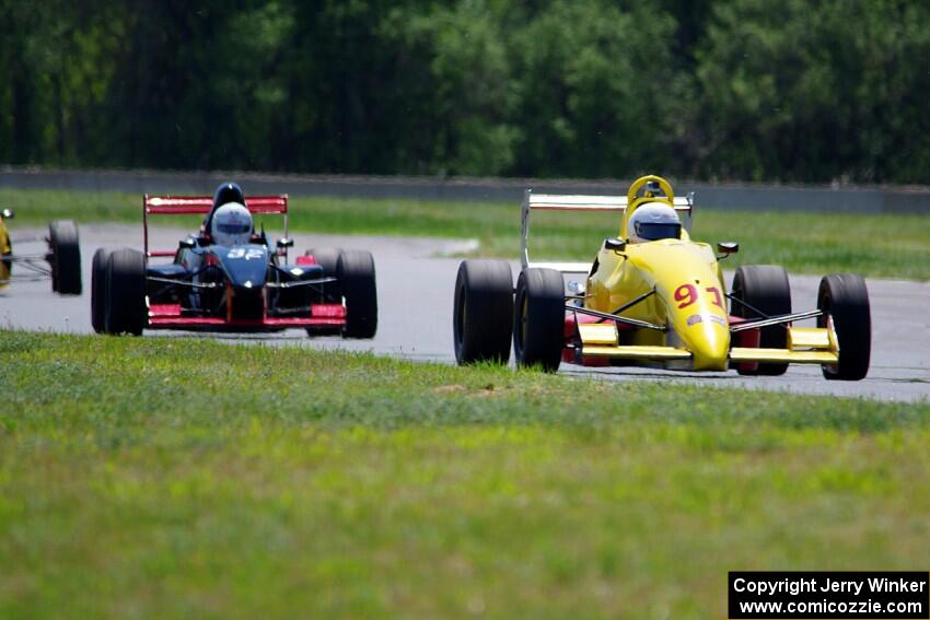 Mike Fowler's Van Diemen RF96 Formula Continental and Dave Schaal's Formula Enterprises