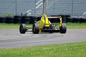 Mike Fowler's Van Diemen RF96 Formula Continental