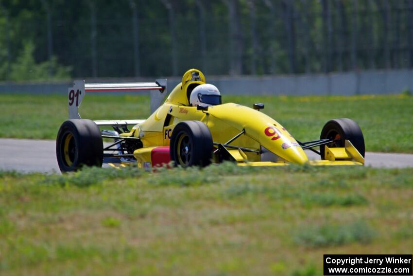 Mike Fowler's Van Diemen RF96 Formula Continental