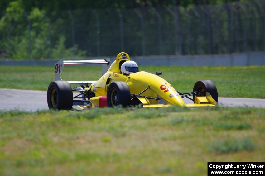 Mike Fowler's Van Diemen RF96 Formula Continental