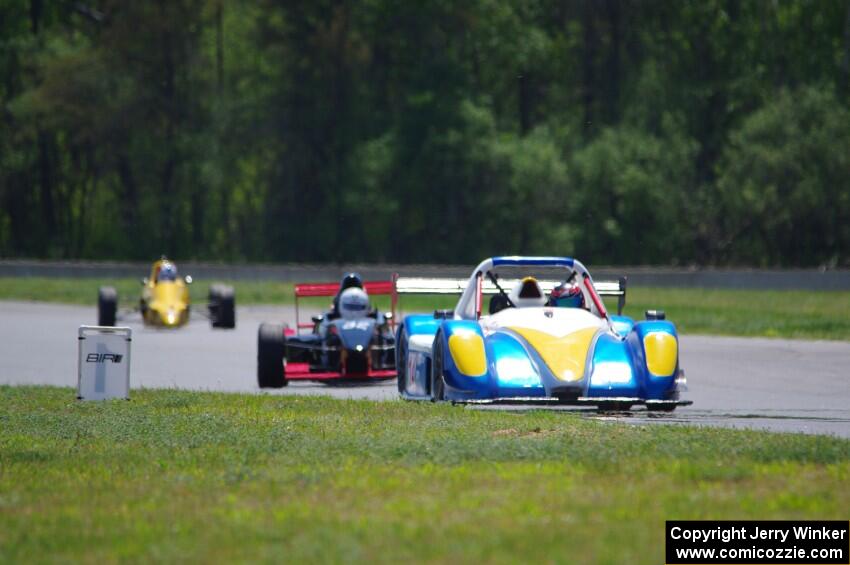 Jose Borrero's P2 Radical SR3, Dave Schaal's Formula Enterprises and Tony Foster's Swift DB-6/Honda Formula F