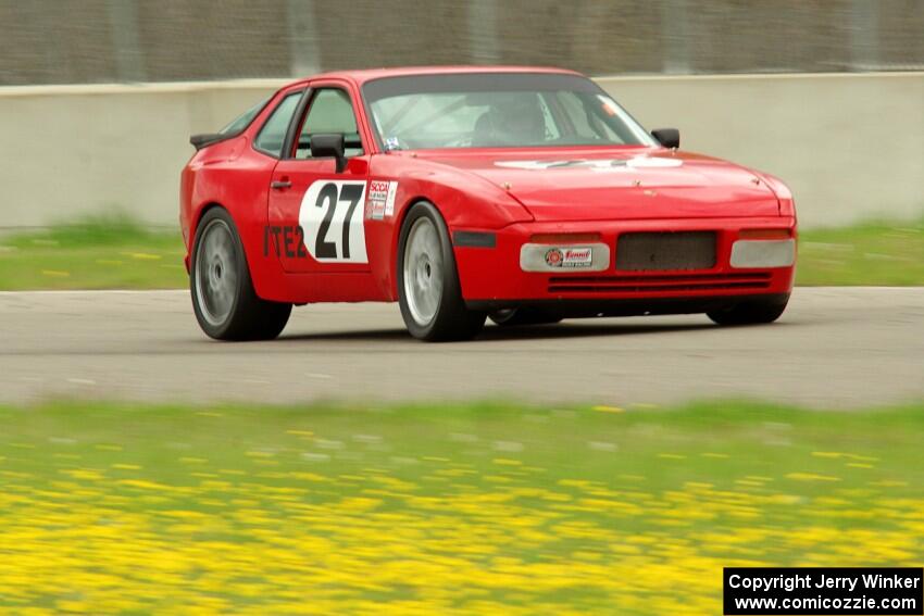 Matt Lawson's ITE-2 Porsche 944 Turbo