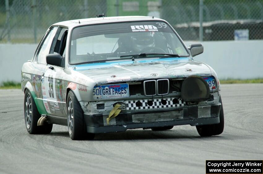 SD Faces BMW 325is