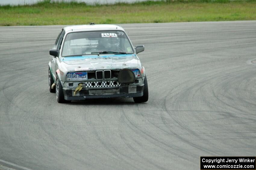 SD Faces BMW 325is