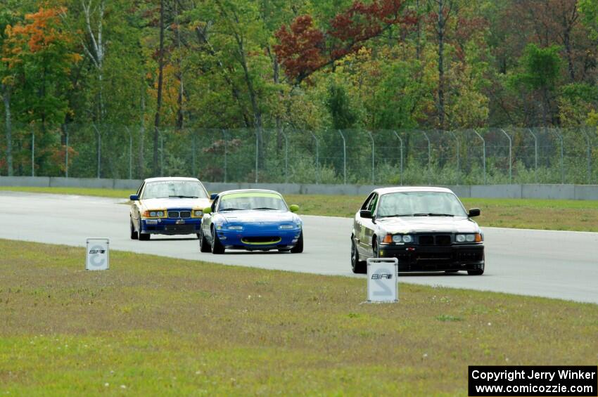 Noobman Racing BMW 325is, 50 Shades of Blue Mazda Miata and In the Red 2 BMW 325is