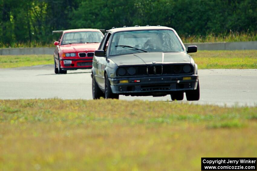 Team Endurance BMW 325is and In the Red 1 BMW M3