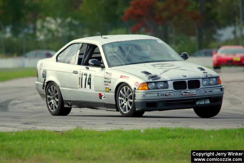 Beat the Devil Racing BMW 325is