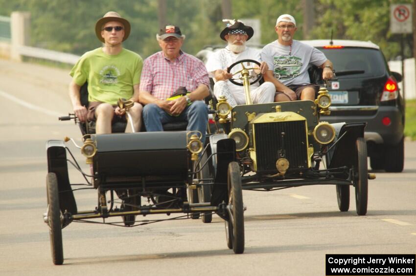 Tim Wiggins' 1903 Oldsmobile and Gregg Lange's 1907 Ford