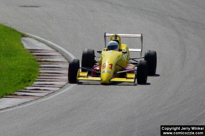 Mike Fowler's Van Diemen RF96 Formula Continental