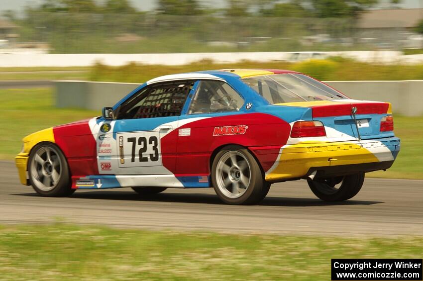 Dirty Side Down Racing BMW 325i