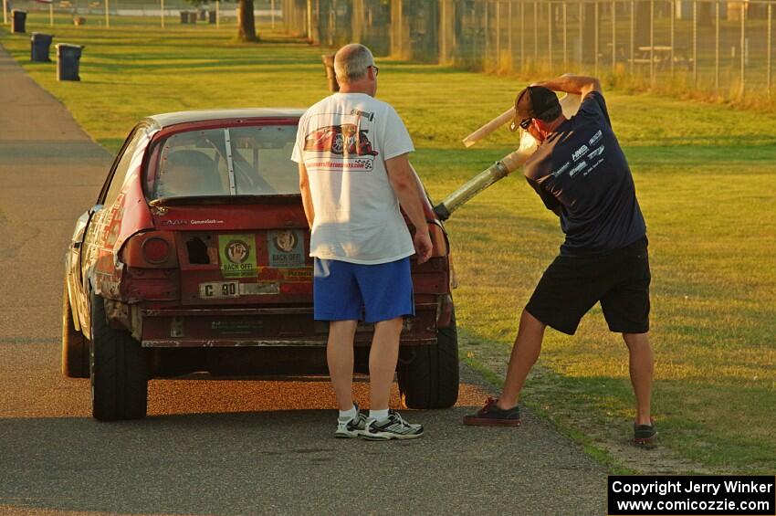 rbankracing.com SAAB 9-3 gets refueled after Saturday's race.