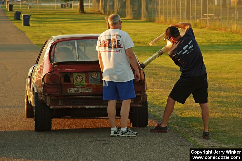 rbankracing.com SAAB 9-3 gets refueled after Saturday's race.