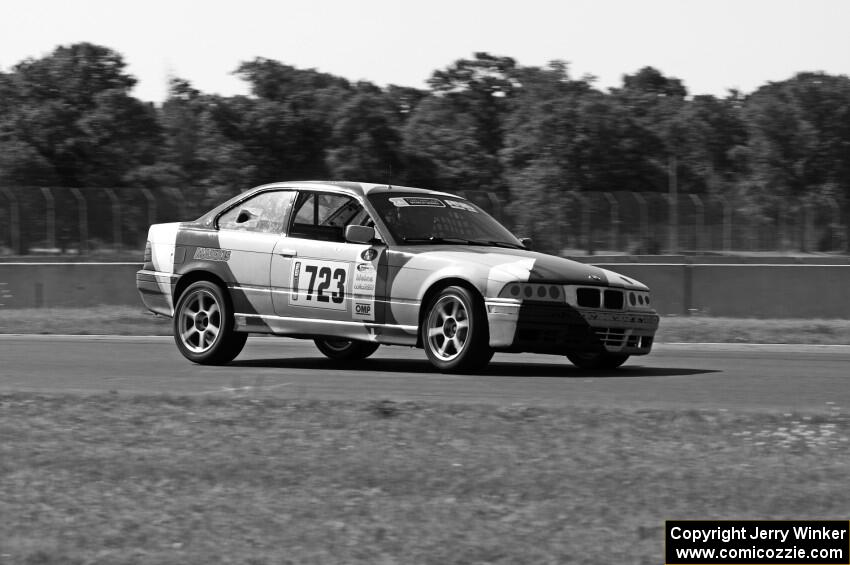 Dirty Side Down Racing BMW 325i