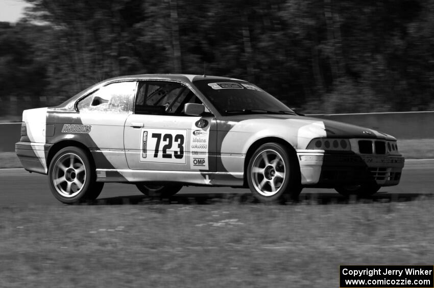 Dirty Side Down Racing BMW 325i