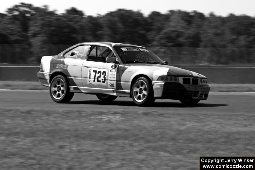 Dirty Side Down Racing BMW 325i