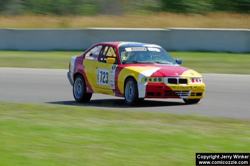 Dirty Side Down Racing BMW 325i